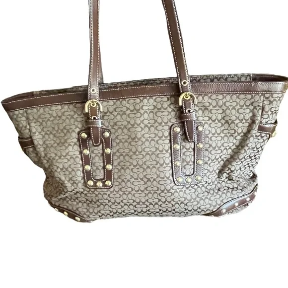 Coach soho khaki studded signature shoulder bag - Picture 3 of 12